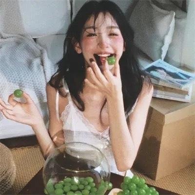 玉米上的麻雀